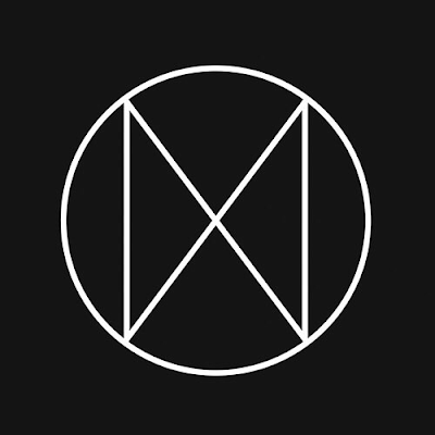 Logotipo de Moment Concept Store