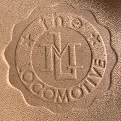 Logotipo de Locomotive complementos