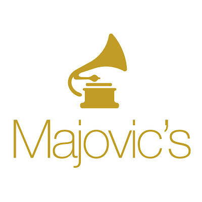 Logotipo de Majovic's Pub, Copas y Cafetería