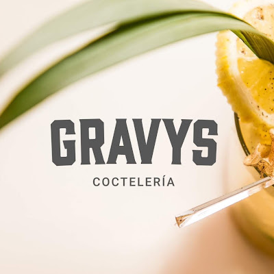 Logotip de Gravys Coctelería