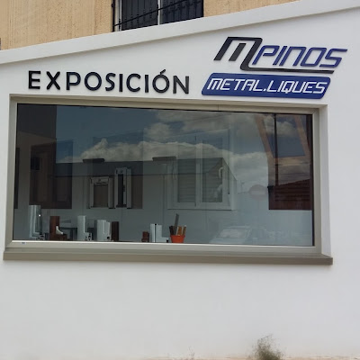 Logotip de METALIQUES PINòS