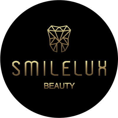 Logotipo de Smilelux Clinica Dental